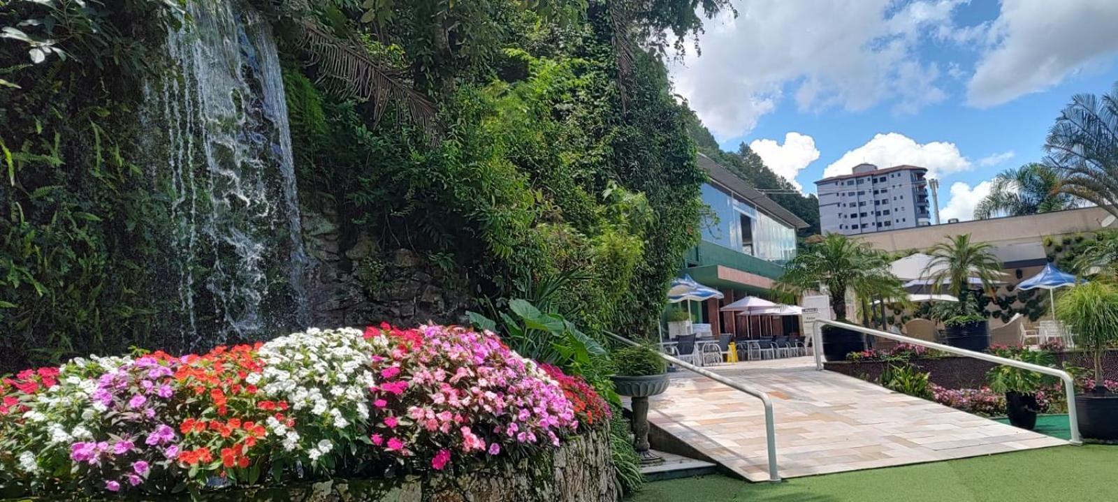 Radio Hotel Resort & Convention แซร์ฮาเนกรา ภายนอก รูปภาพ