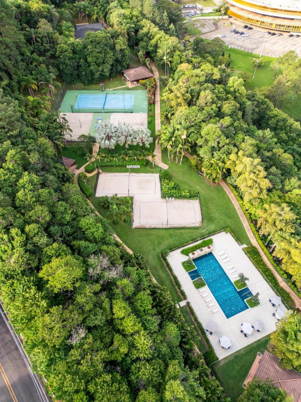 Radio Hotel Resort & Convention แซร์ฮาเนกรา ภายนอก รูปภาพ